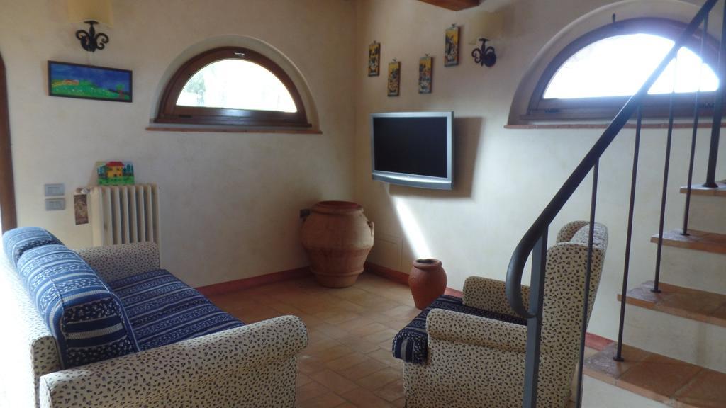 Il Fienile Holiday Home Le Fornacette Exterior photo